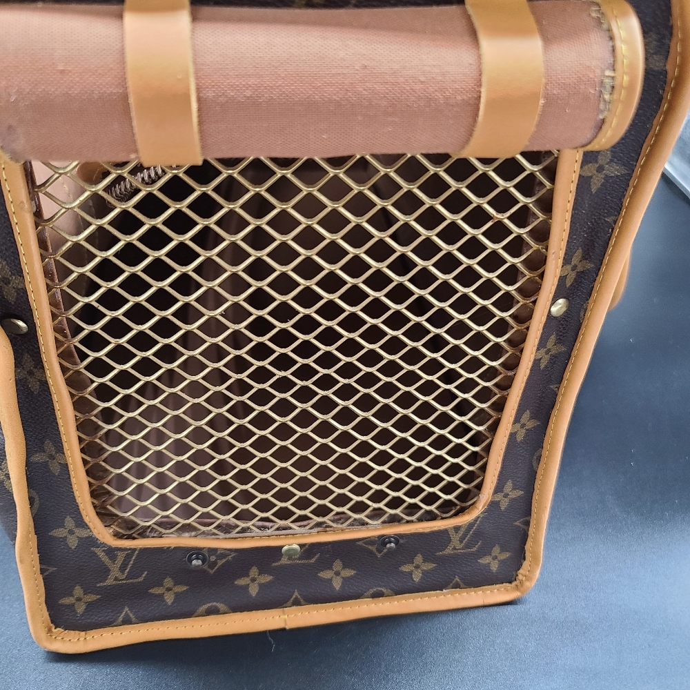 Louis Vuitton Sac Chien Monogram 40 Dog Carrier - Picture 6 of 9